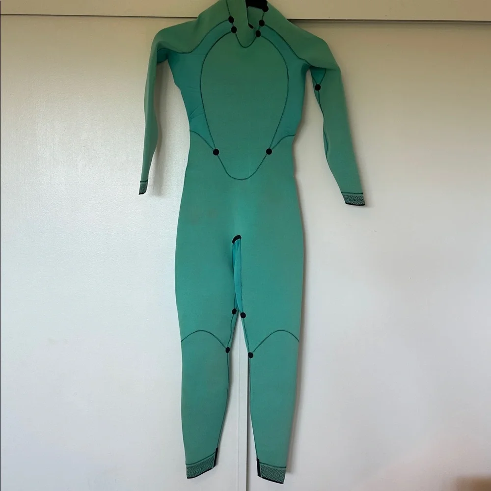 Michael Phelps Aquasphere 2.0 Women’s XS Wetsuit - Picture 4 of 9
